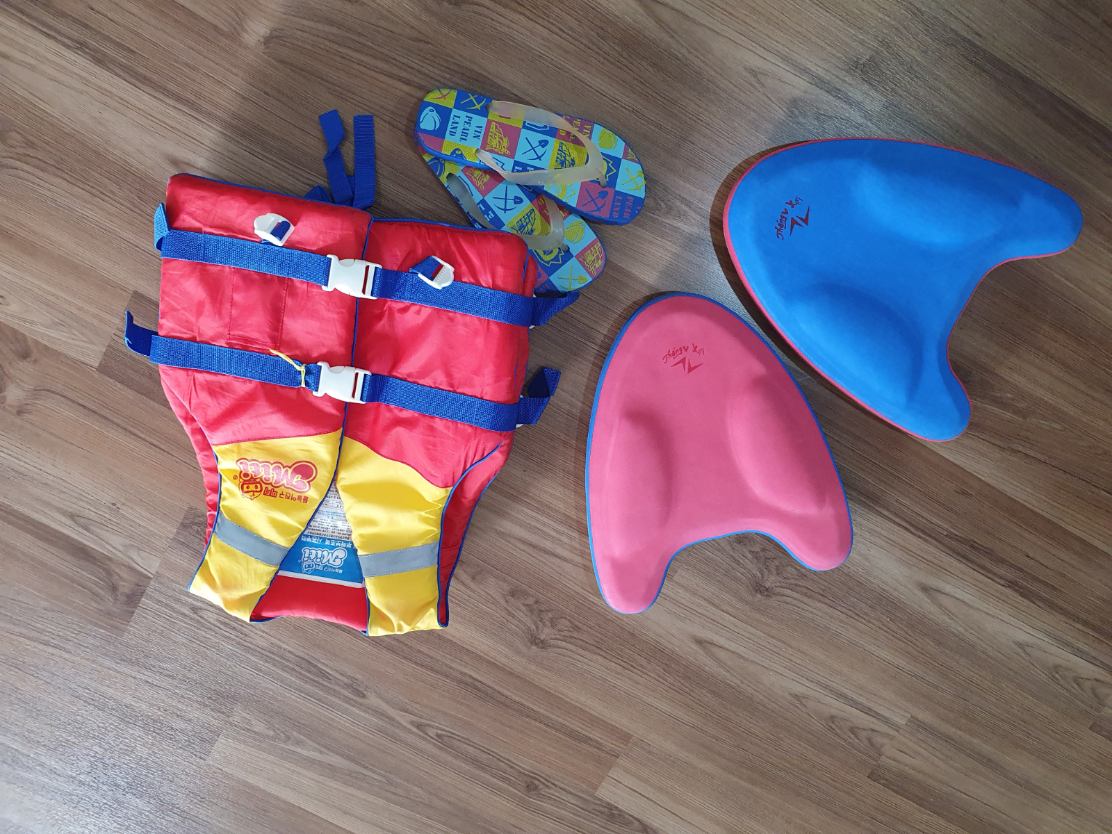 [팝니다] 수영킥판 2개 (구명조끼+쪼리 드림)