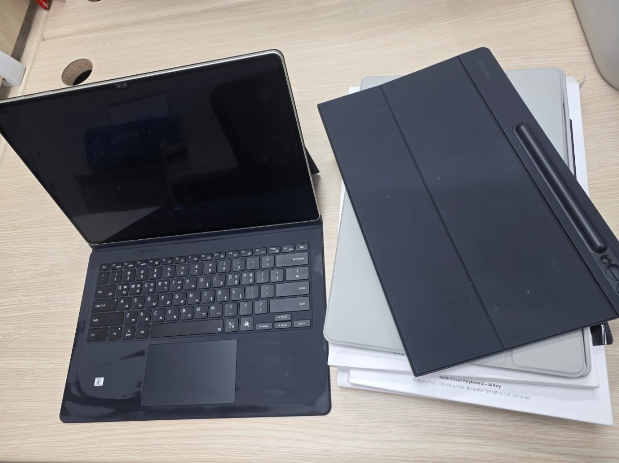 [팝니다] 삼성 갤럭시 탭 S9 울트라 512G 24년도 구매